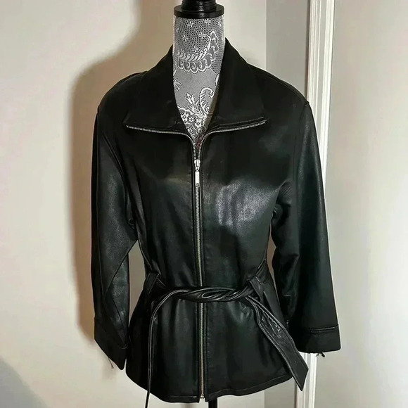 Valerie Stevens Jackets & Blazers - Valerie Stevens Black Lamb Leather  Belted Coat. Fill Zip. Sz: M. 90’s look.
